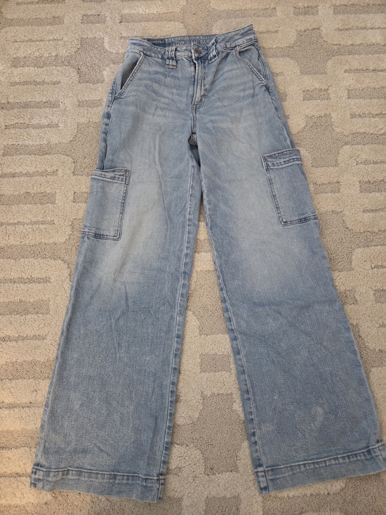 American Eagle Outfitters Denim - American Eagle Outfitters Wide-Leg Cargo Jeans. Size 0 Regular